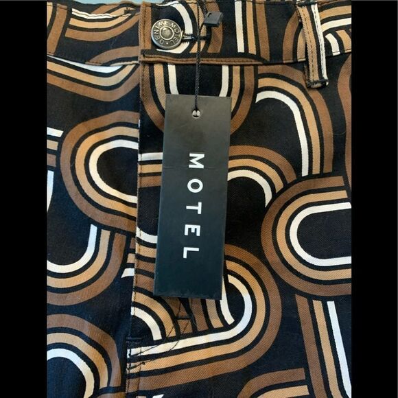 MOTEL Rocks Zoven Trousers in Tonal Interlink Black - Picture 6 of 11